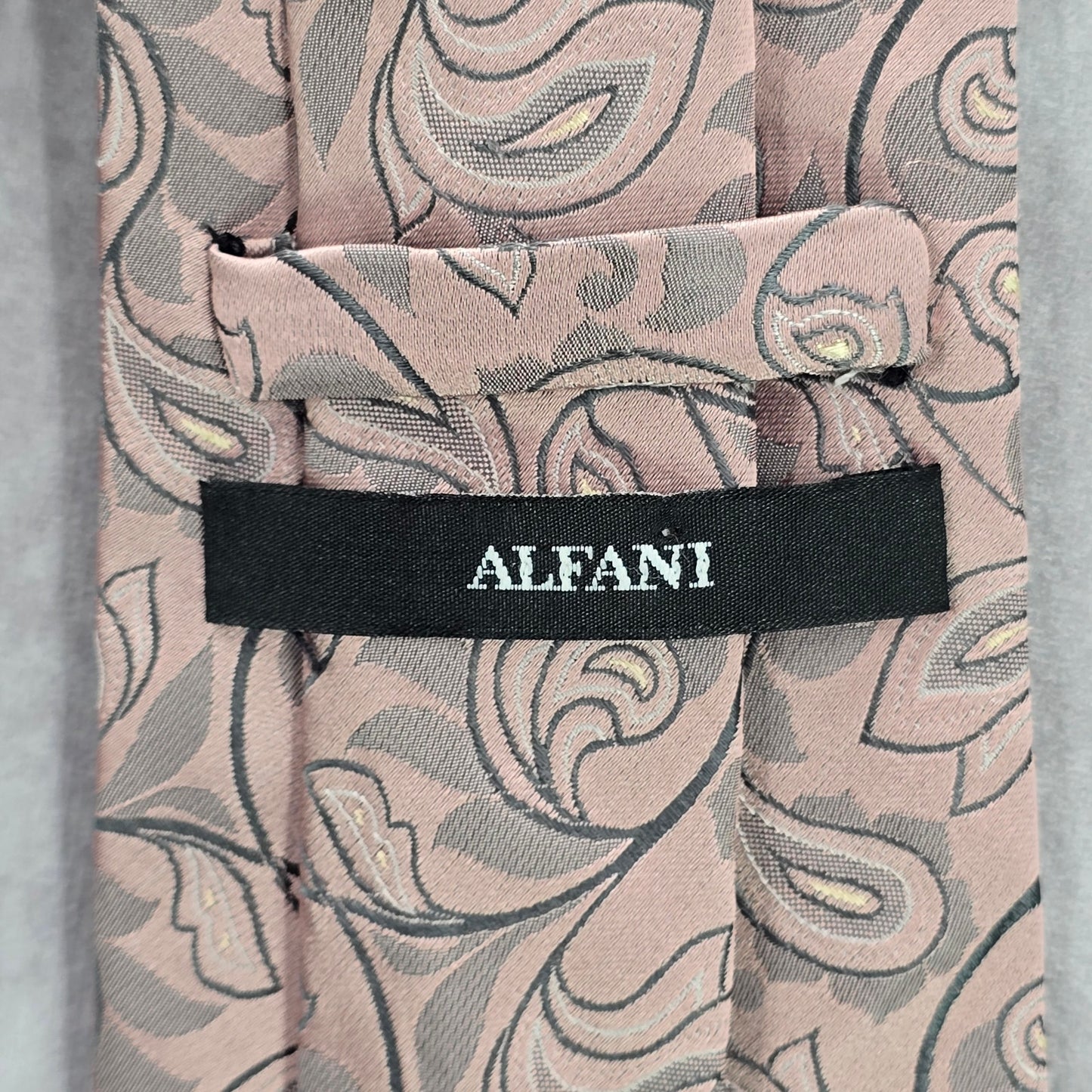 Alfani Pink Gray Floral Paisley Executive Corporate 100% Silk Men's Neck Tie
