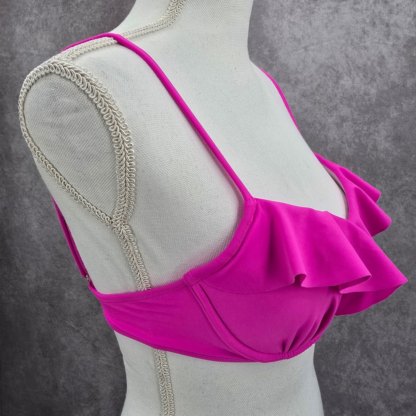 Xhilaration Pink Ruffle Padded Adjustable Wired Bikini Top Swimwear Medium