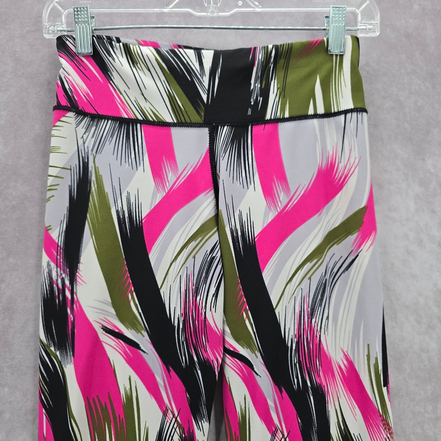 Green Pink Print Capri Cropped Stretch Active Pants Bottoms Leggings M/L