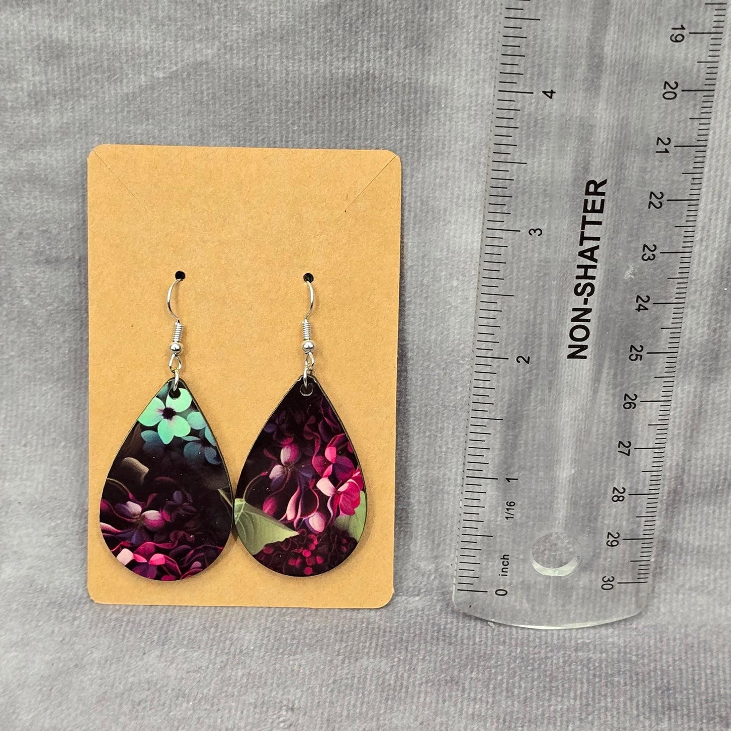 Black Teardrop Floral Hook Handmade Earring JB1E7