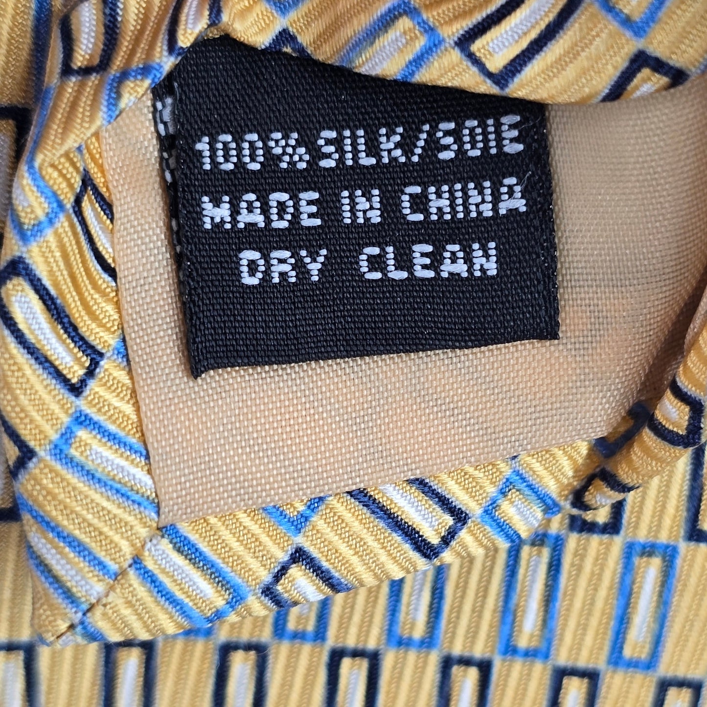 IZOD Geometric Yellow Blue Executive Corporate Silk Neck Tie Men's
