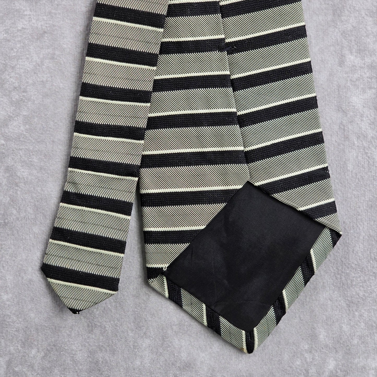 Donna Karan Signature Black Gray Silver Stripe Silk Italy Men's Neck Tie NWOT