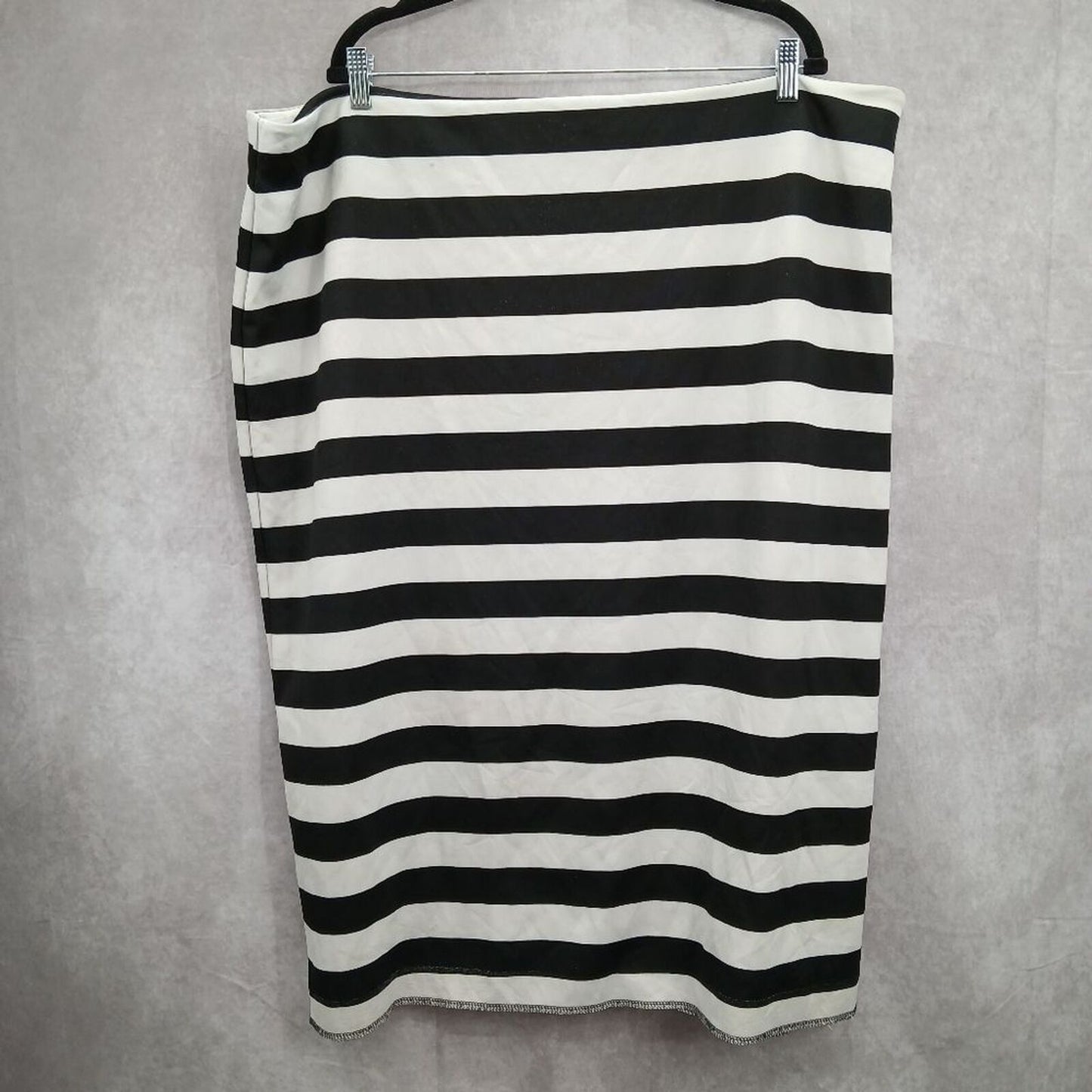 Worthington Woman Black White Stripe Skirt Plus Knee Length Size 26W 3XL