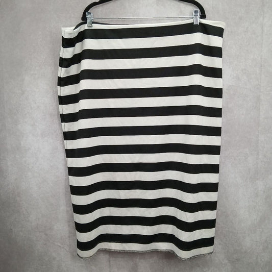 Worthington Woman Black White Stripe Skirt Plus Knee Length Size 26W 3XL