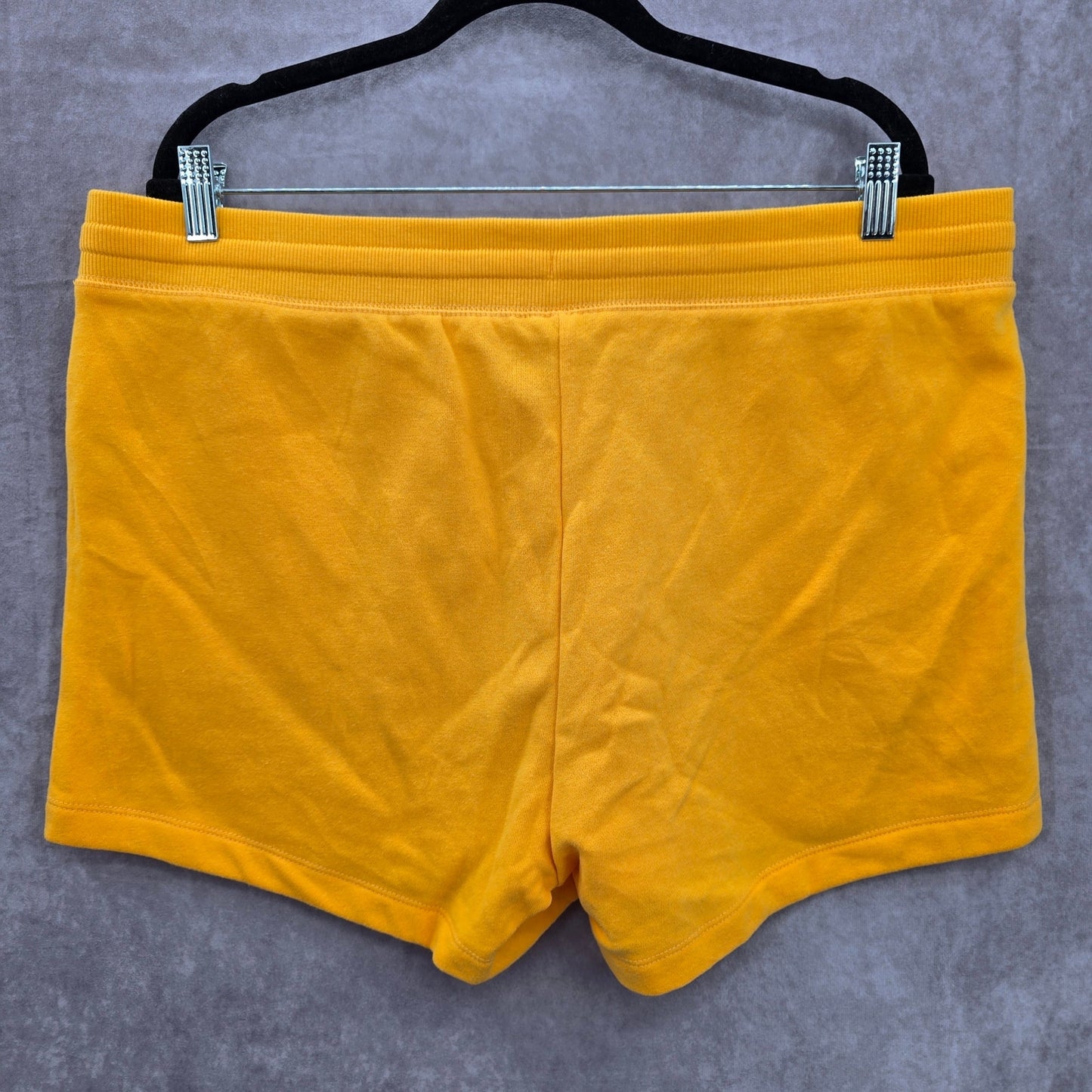 Amazon Essentials Yellow Flat Front Bermuda Active Bottoms Pants Shorts XL