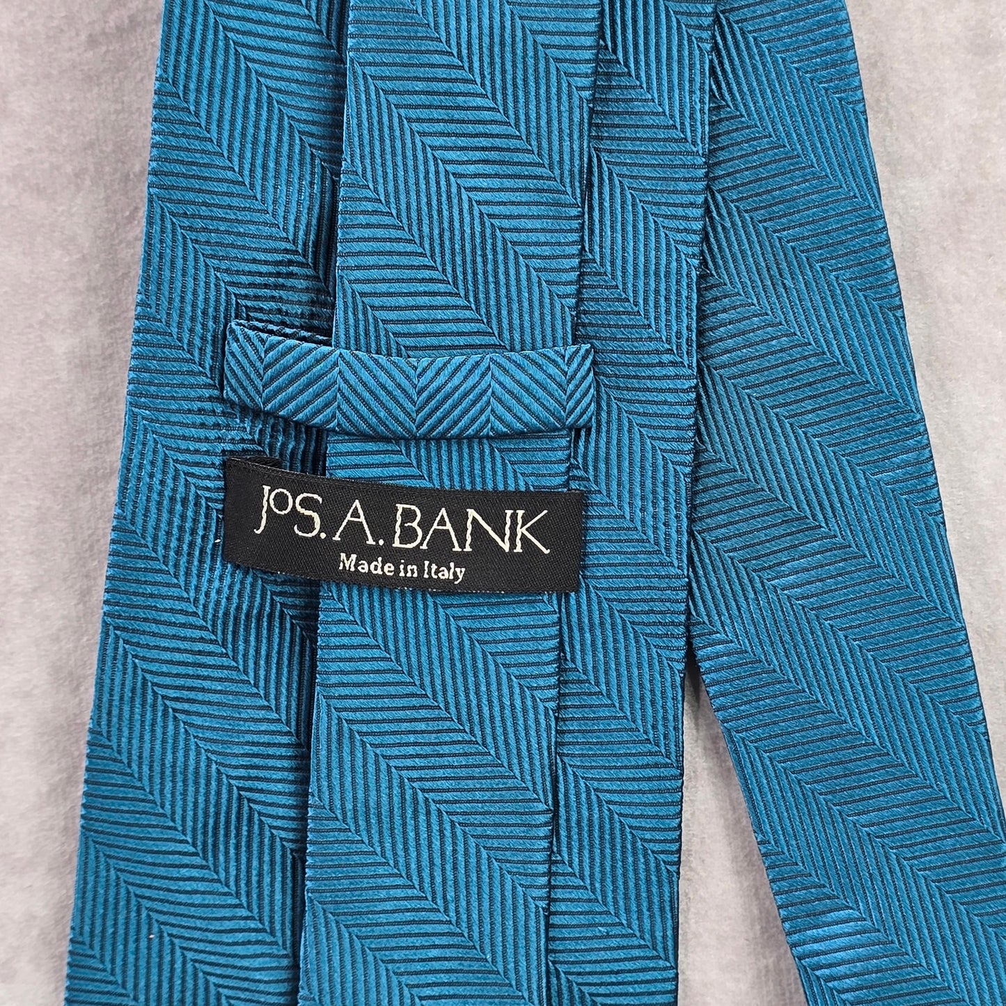 Jos. A. Bank Blue Stripe Repp Geometric 100% Silk Italy Men's Neck Tie NWOT
