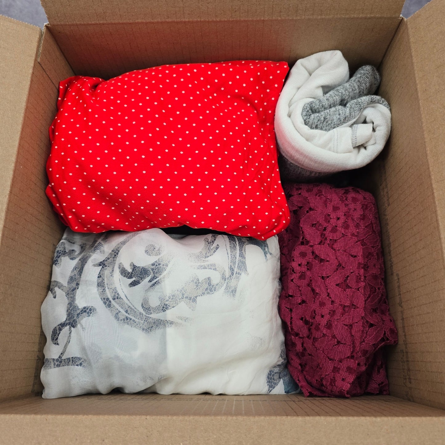 Lot of 10 Womens Tops Sweaters Tanks Random Mixed Bundle of 10 S Small