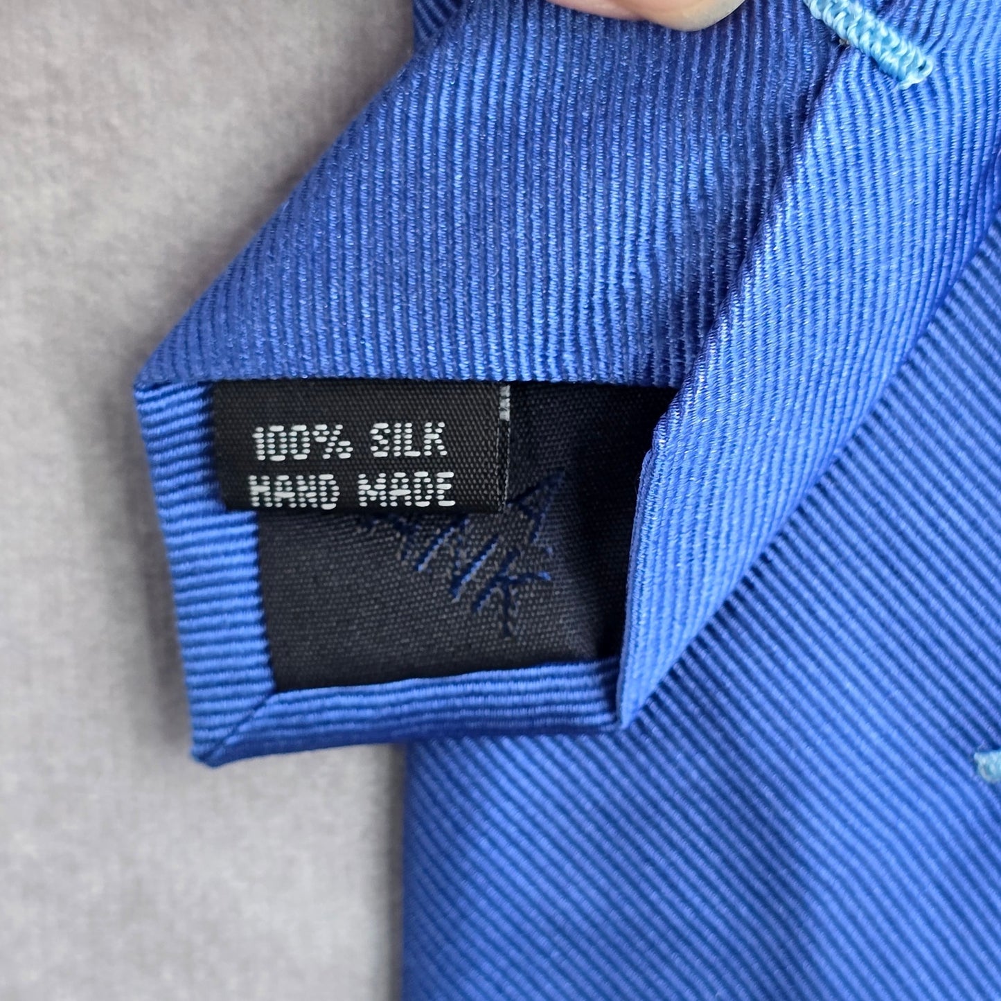 Jos. A. Bank Blue Solid Executive Collection 100% Silk Men's Neck Tie NWOT