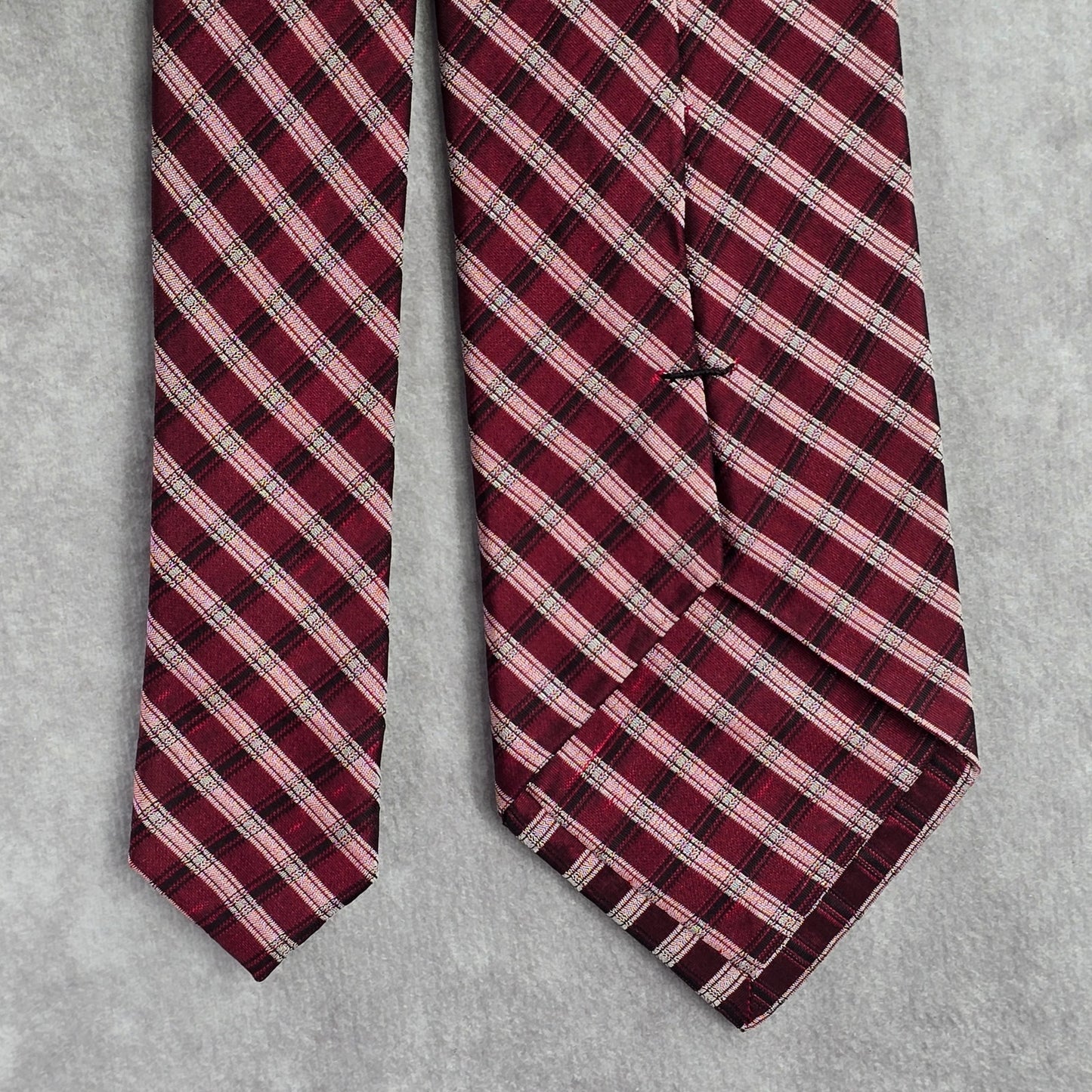Calvin Klein Red White Stripe Silk Executive Corporate Valentines Neck Tie Men's