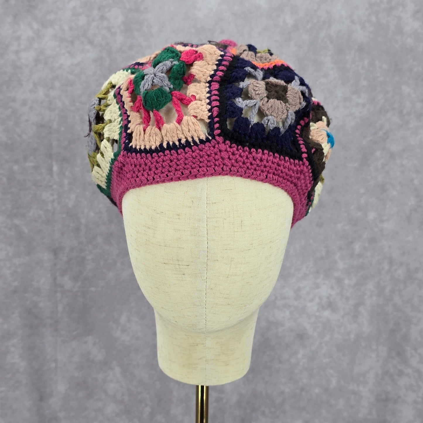 Mossimo Floral Crochet Knit Beret Beanie Vintage Y2K Bucket Cottage Pom Pom Hat