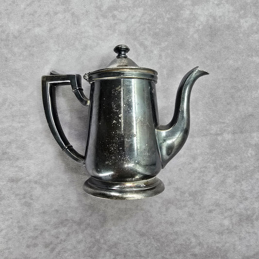 International Silver Co. Silver Soldered D H Holmes Co Ltd 8oz 1637853 Tea Pot