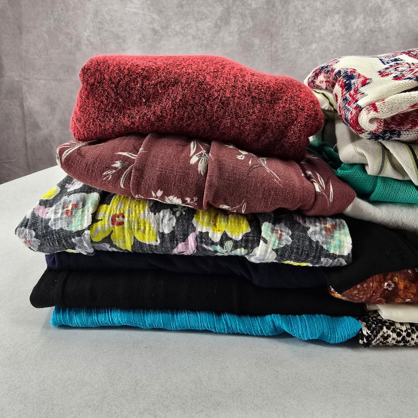 Lot of 14 Womens Tops Sweaters Tanks Random Mixed Bundle of 14 S Small