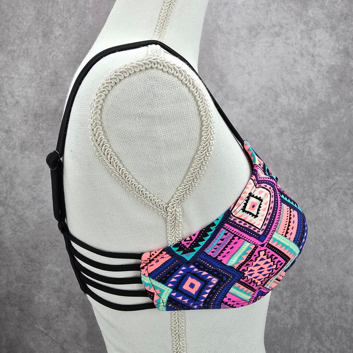 Xhilaration Black Geometric Boho Y2K Padded Adjustable Strap Bikini Top Small