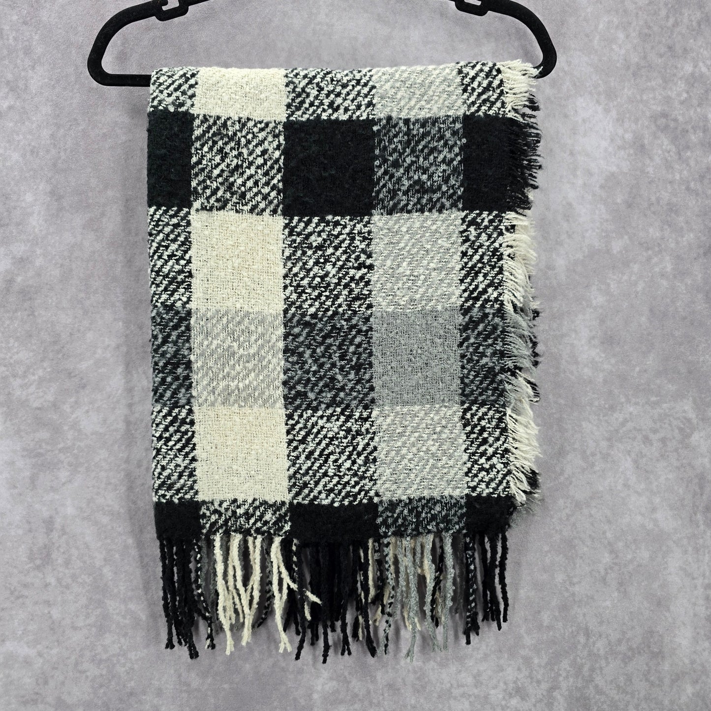 Rampage Black White Plaid Tartan Fringe Tassel Knit Wrap Shawl Scarves Scarf