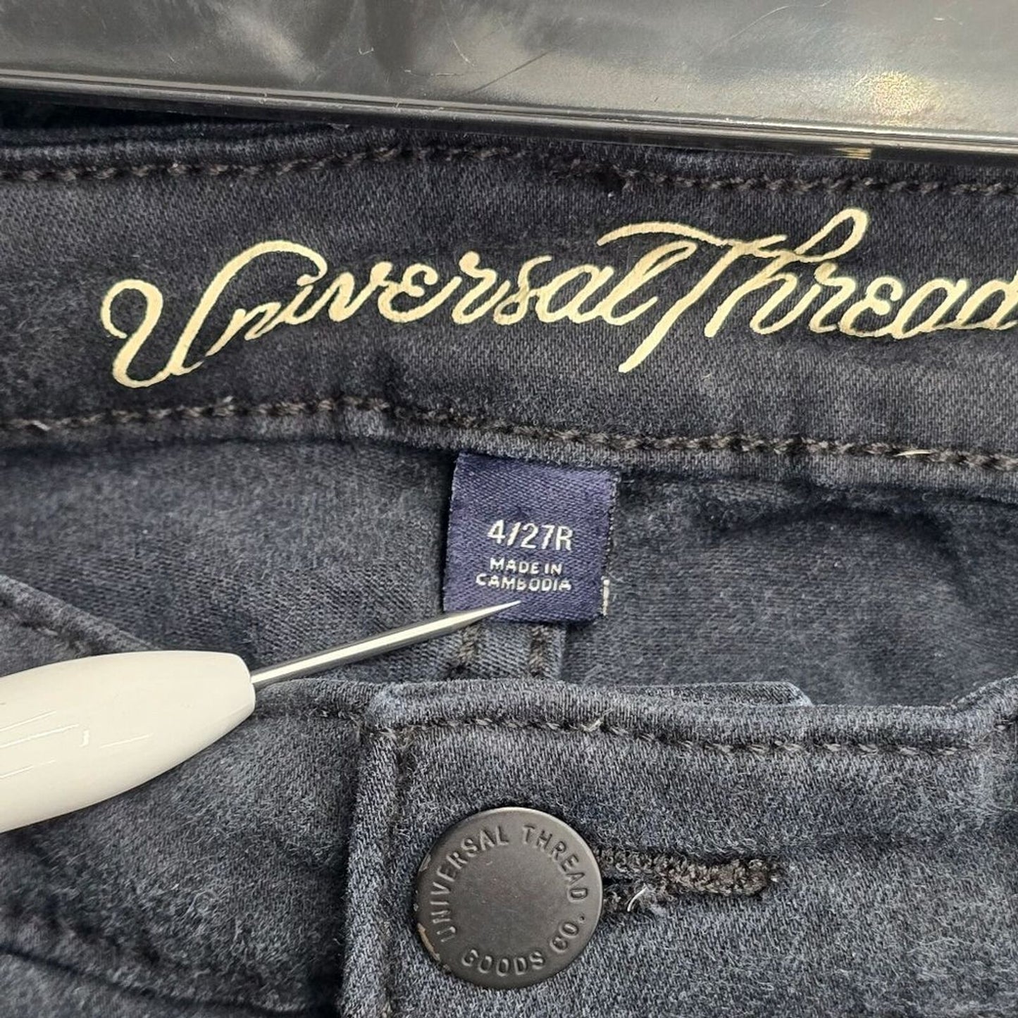 Universal Thread Black High Rise Skinny Jeans Denim Size 4