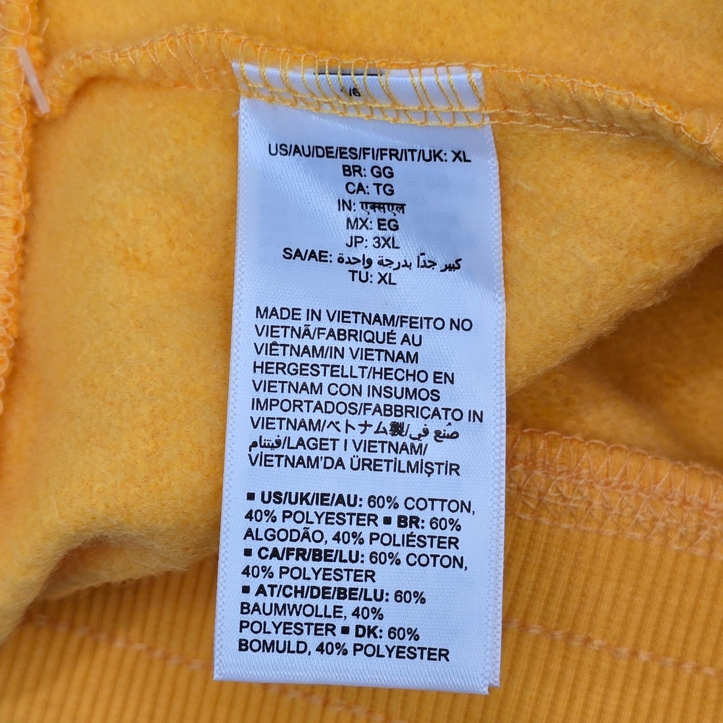 Amazon Essentials Yellow Flat Front Bermuda Active Bottoms Pants Shorts XL