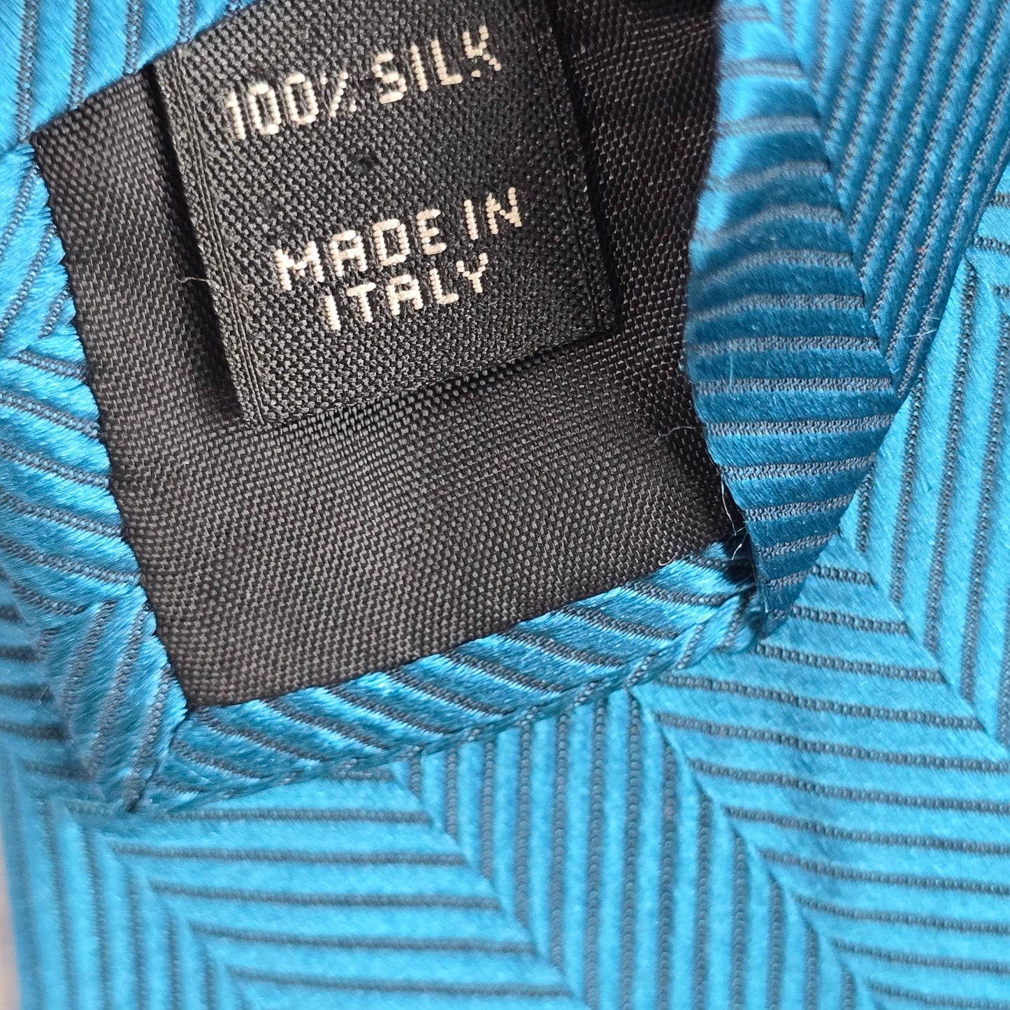 Jos. A. Bank Blue Stripe Repp Geometric 100% Silk Italy Men's Neck Tie NWOT