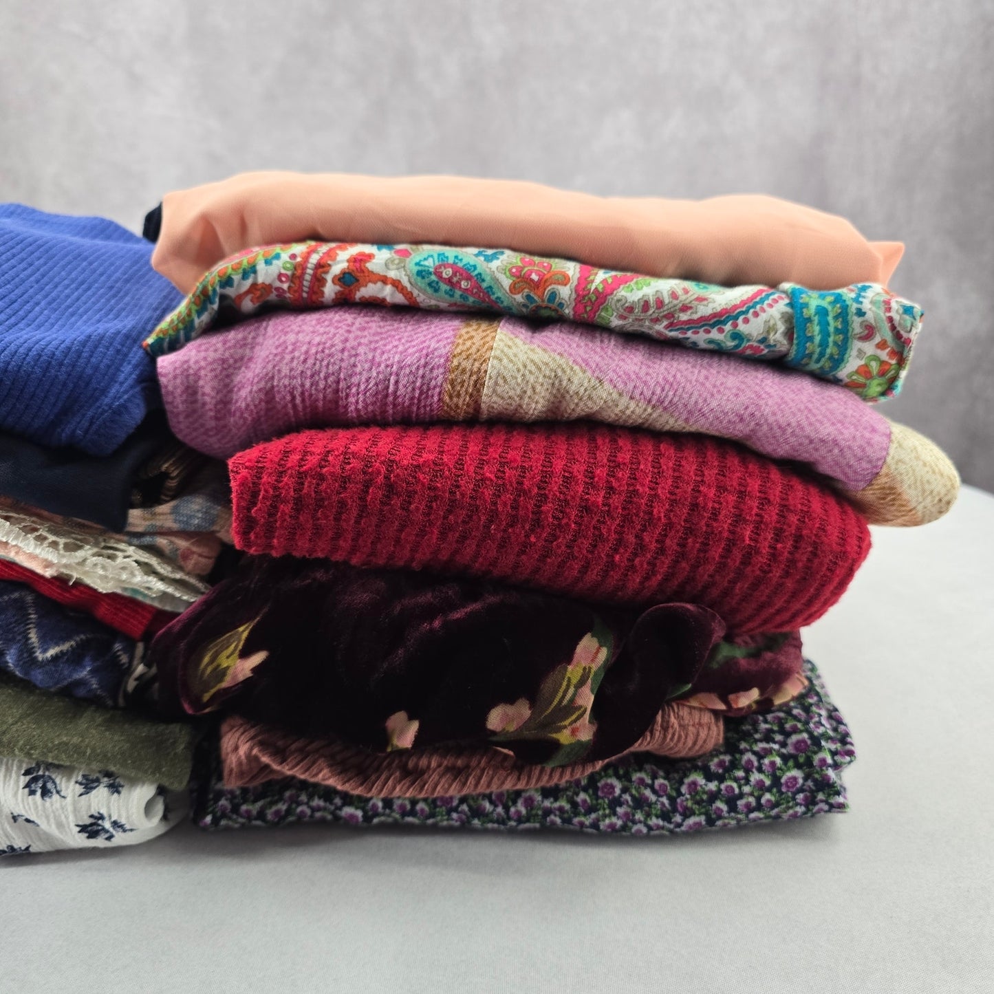 Lot of 16 Womens Tops Sweaters Tanks Random Mixed Bundle of 16 S Small