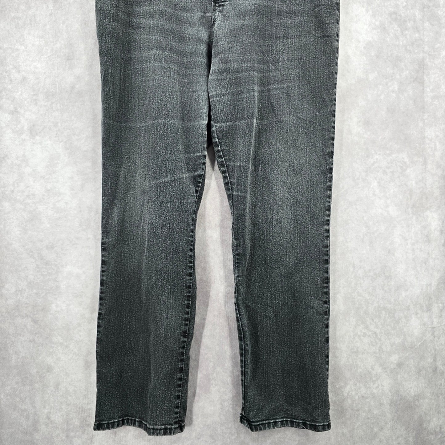 141. Lee Classic Fit Black Straight Gray Denim Pants Jeans 14M