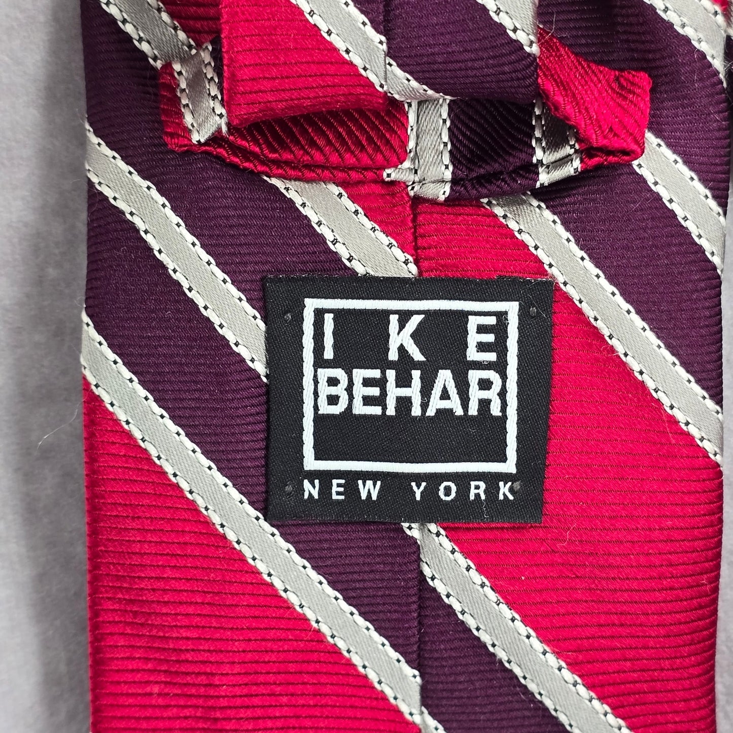 Ike Behar Red Purple Gray Stripe Geometric Repp Silk Executive Neck Tie Men's