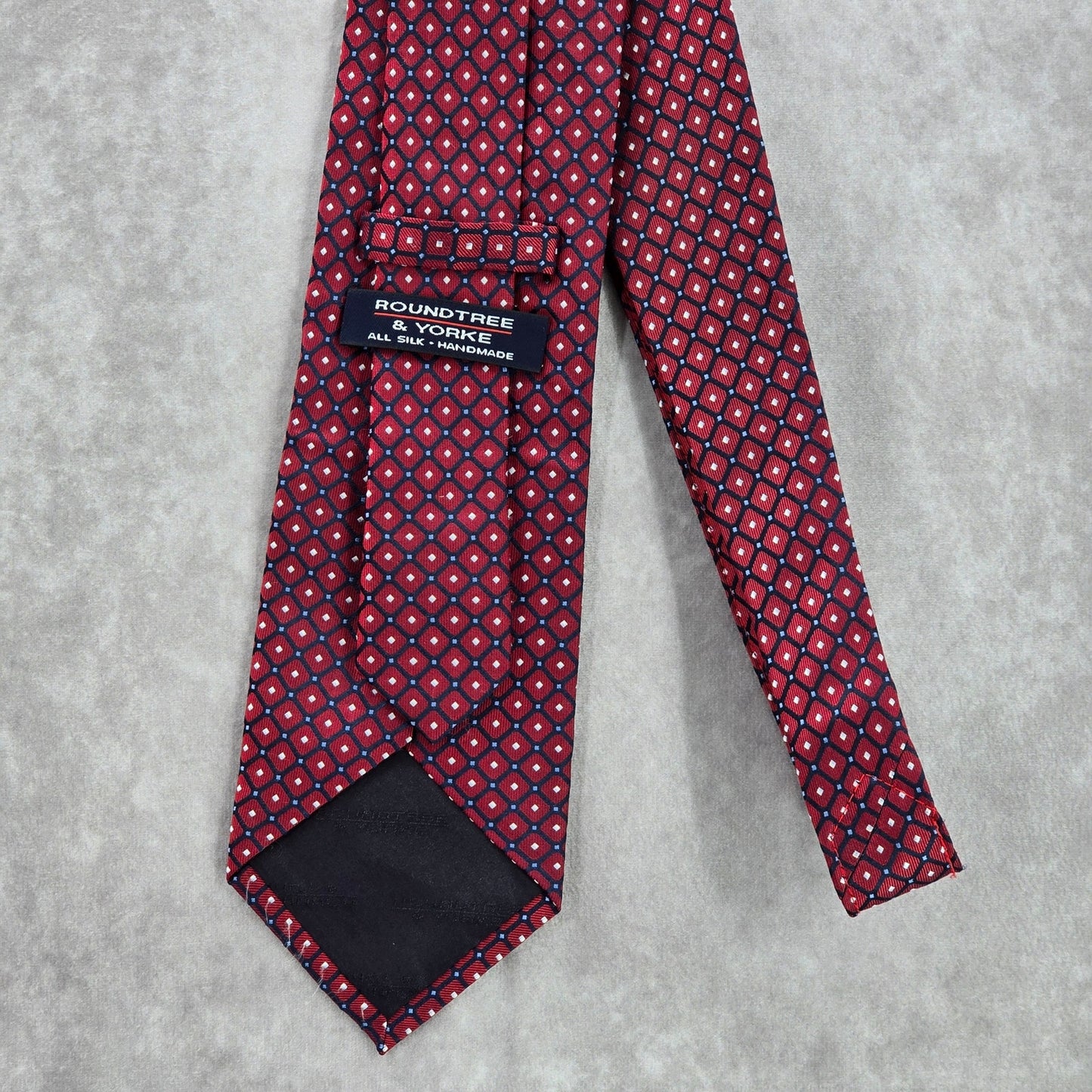 Roundtree & Yorke Red Blue Geometric Dot All Silk Handmade Men's Neck Tie