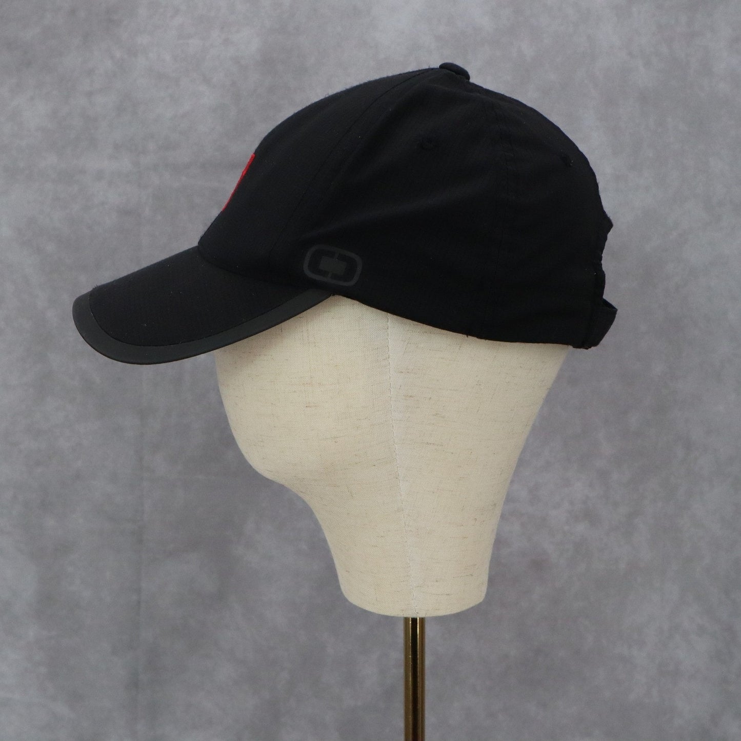 Ogio Black Red Alphabet U Reflective Adjustable MBA Athletic Baseball Cap Hat
