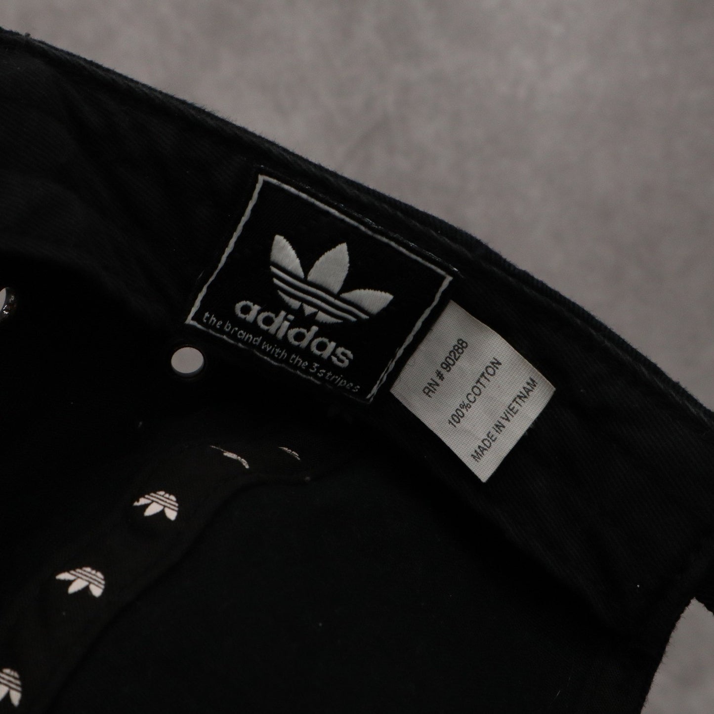 Adidas Black Athletic Sports Cotton Cloth Strap Cotton Buckle Baseball Cap Hat