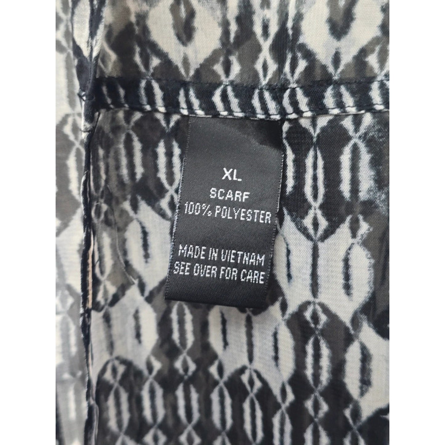 Black Geometric Pattern Y2K 90s Infinity Scarf OSFM