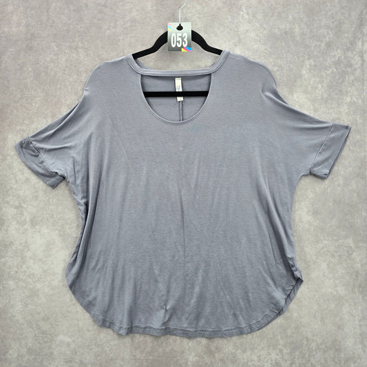 053. Yee Gray Short Sleeve Flare Cutout Casual Top Small