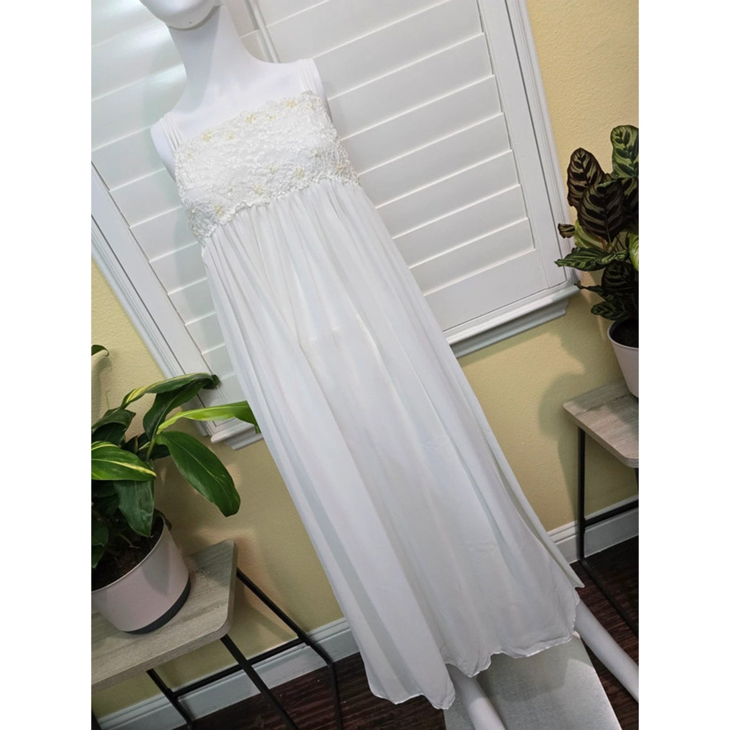 In Bloom White Sheer Lace Bead Fairy Cottage Lingerie Feminine Dress Medium