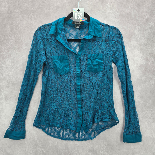 052. Forever 21 Green Lace Button Down Long Sleeve Top Small