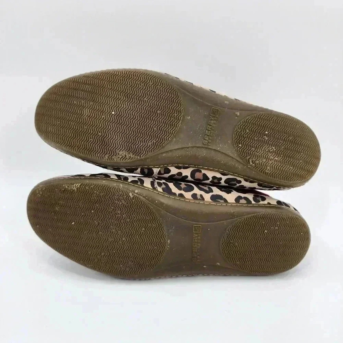 Sperry Leopard Print Red Brown Spotted Flats Size 7 Medium A-13 CH73