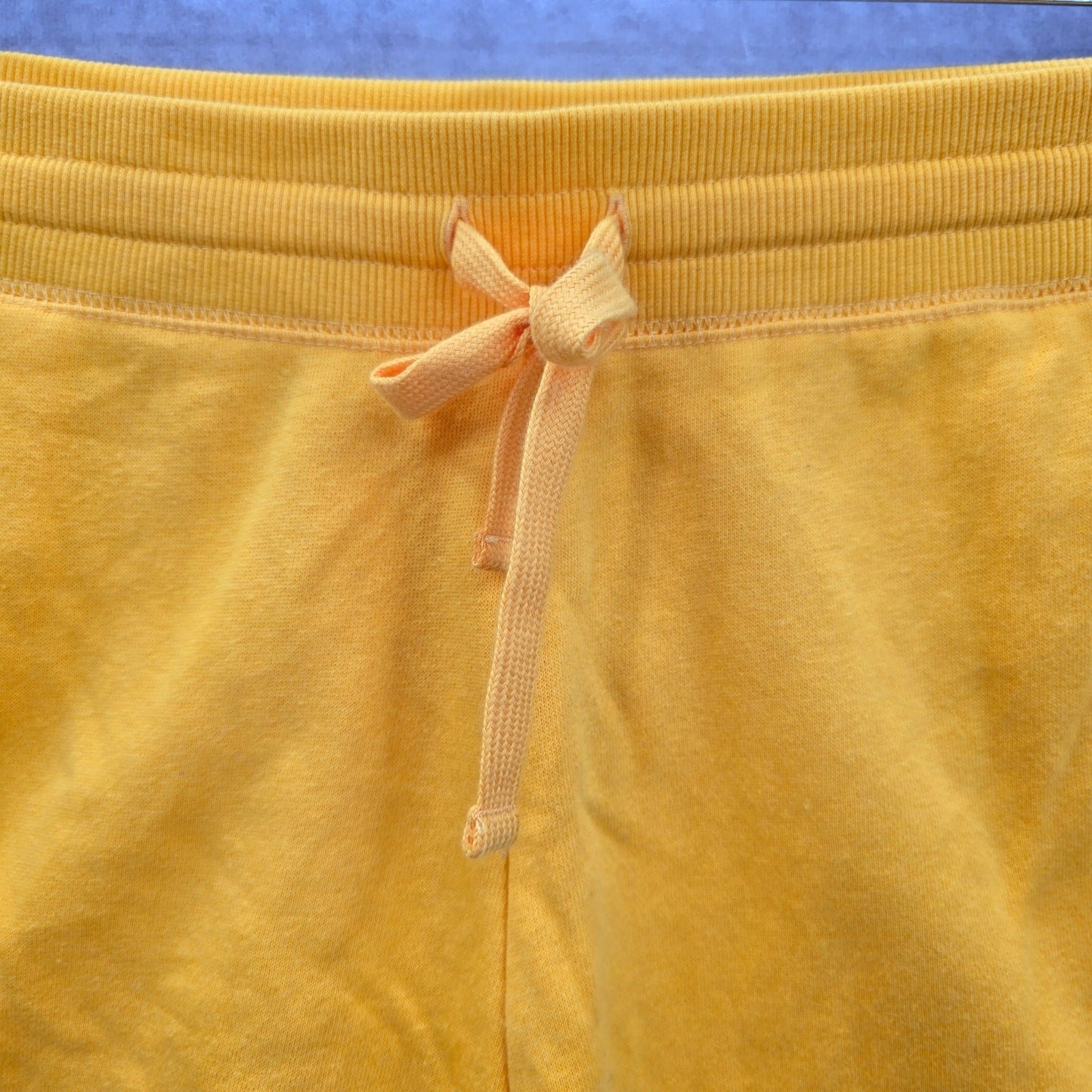 Amazon Essentials Yellow Flat Front Bermuda Active Bottoms Pants Shorts XL