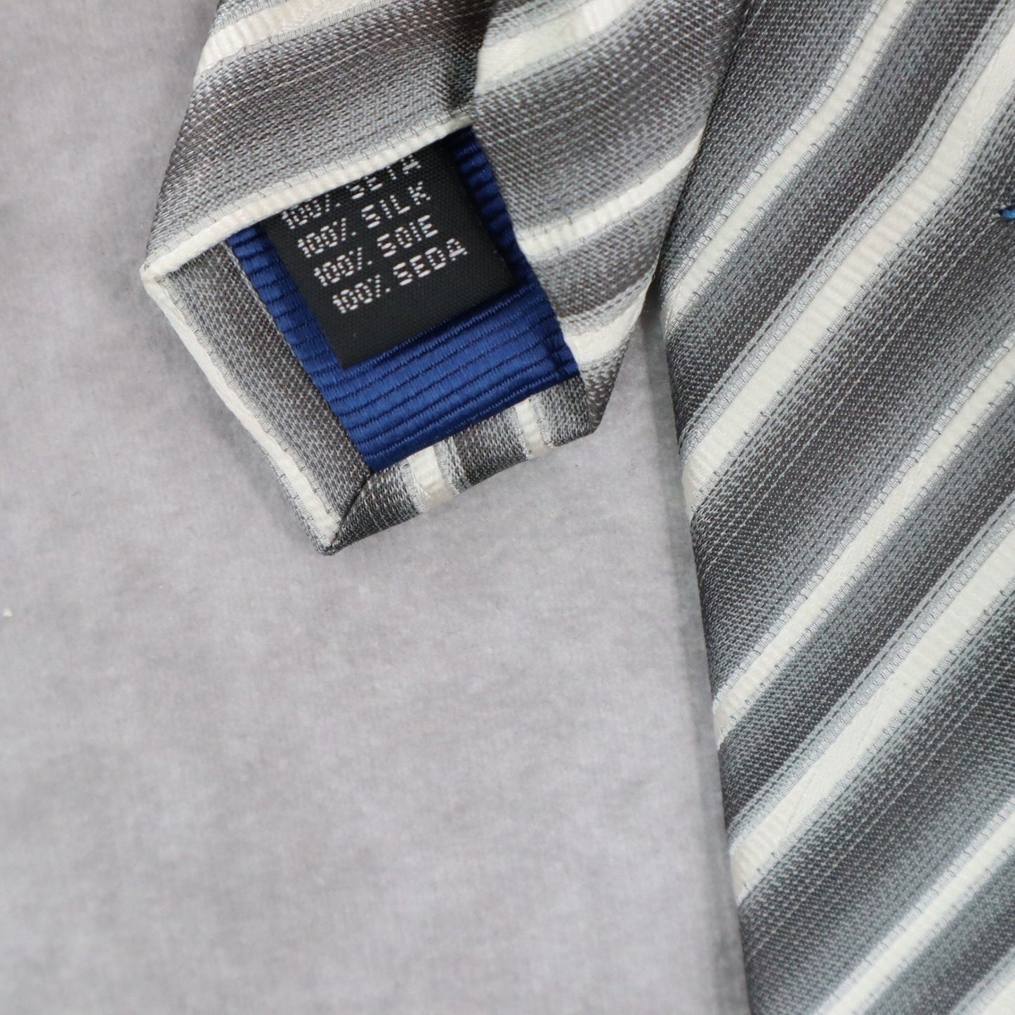 Bugatchi Uomo Gray Stripe Executive Formal Business Silk Classic Men's Neck Tie