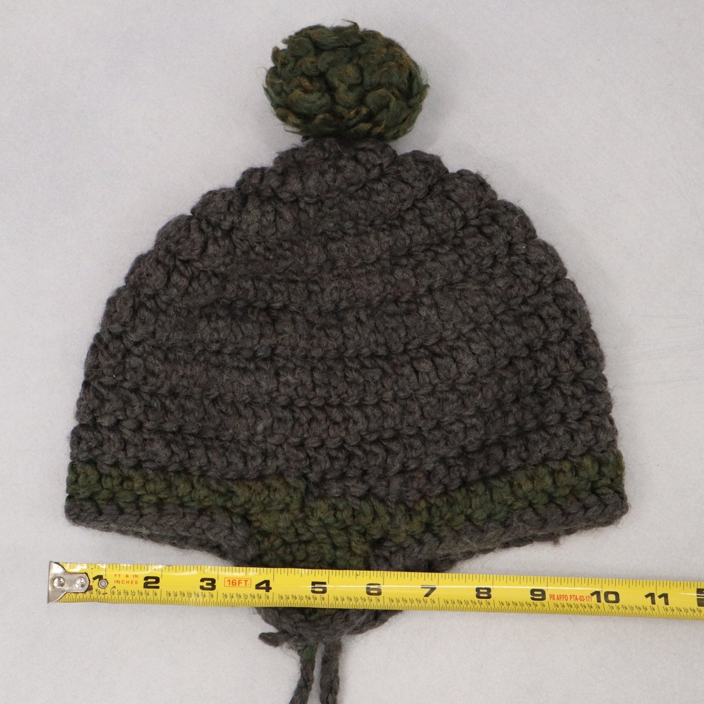 Gray Crochet Cable Knit Pom Pom Bucket Y2K Vintage Beanie Cap Hat