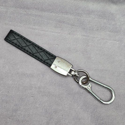 Black Faux Leather Quilt Silver Clip Hook Keychain Escalade Car Accessories