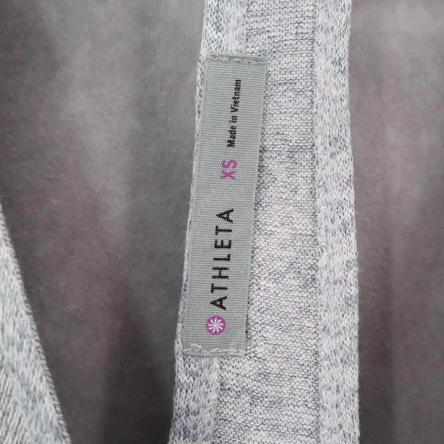 Athleta Gray Long Sleeve Knit Tunic Top Stretch Pullover Soft XS Extra Small