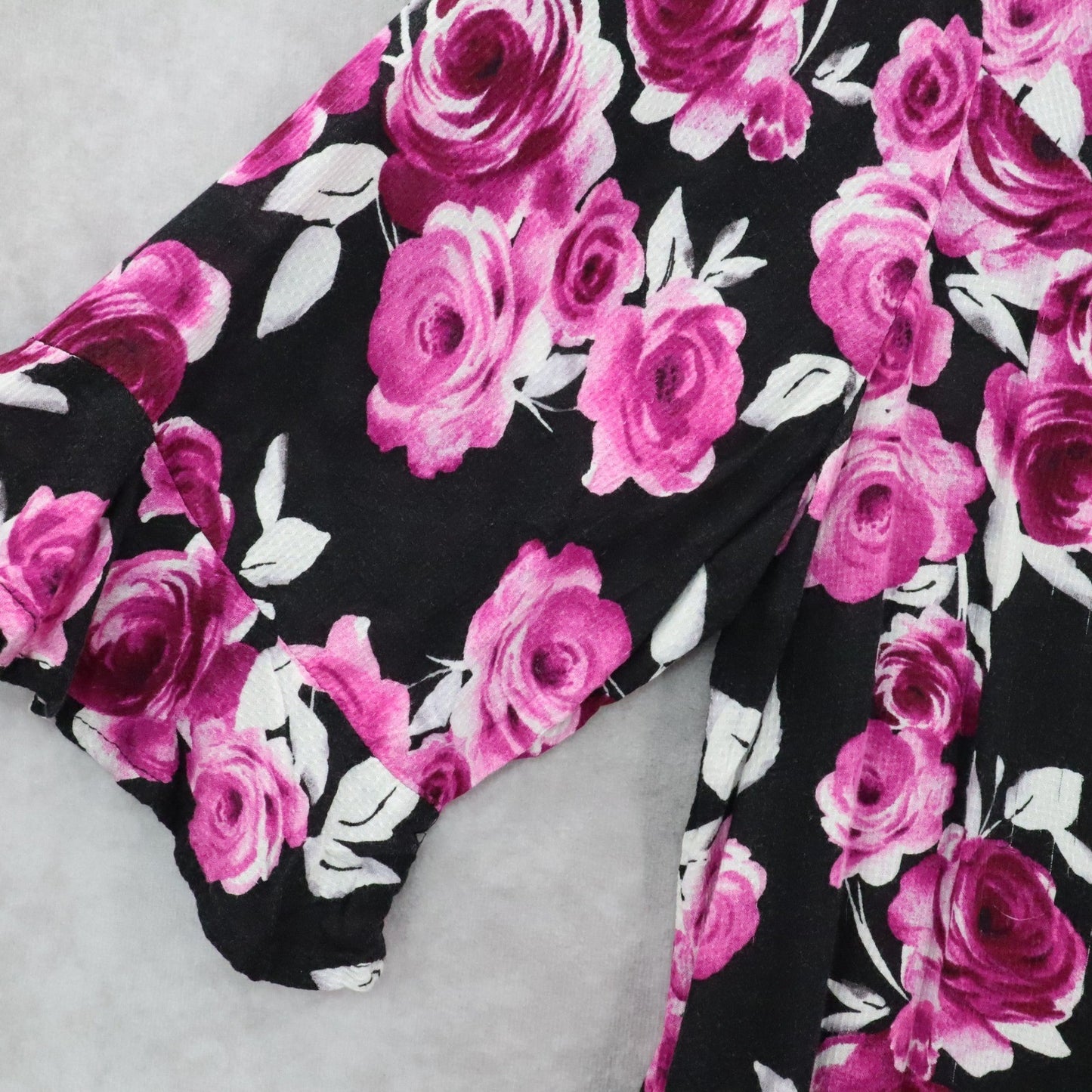 Torrid Floral Blouse 3/4 Sleeve V-Neck Tunic Top Black Pink Rose Print Flowy 2