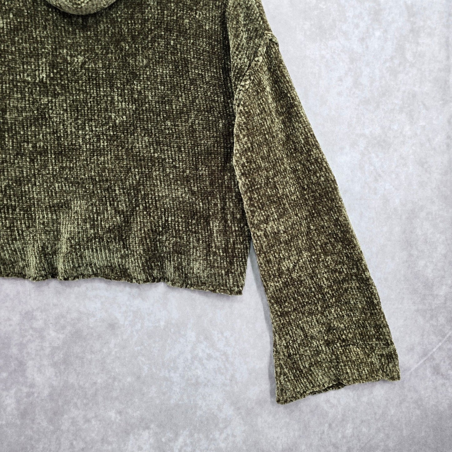 Charlotte Ruse Green Turtleneck Crop Chenille Flare Sleeve Y2K VTG Sweater Small
