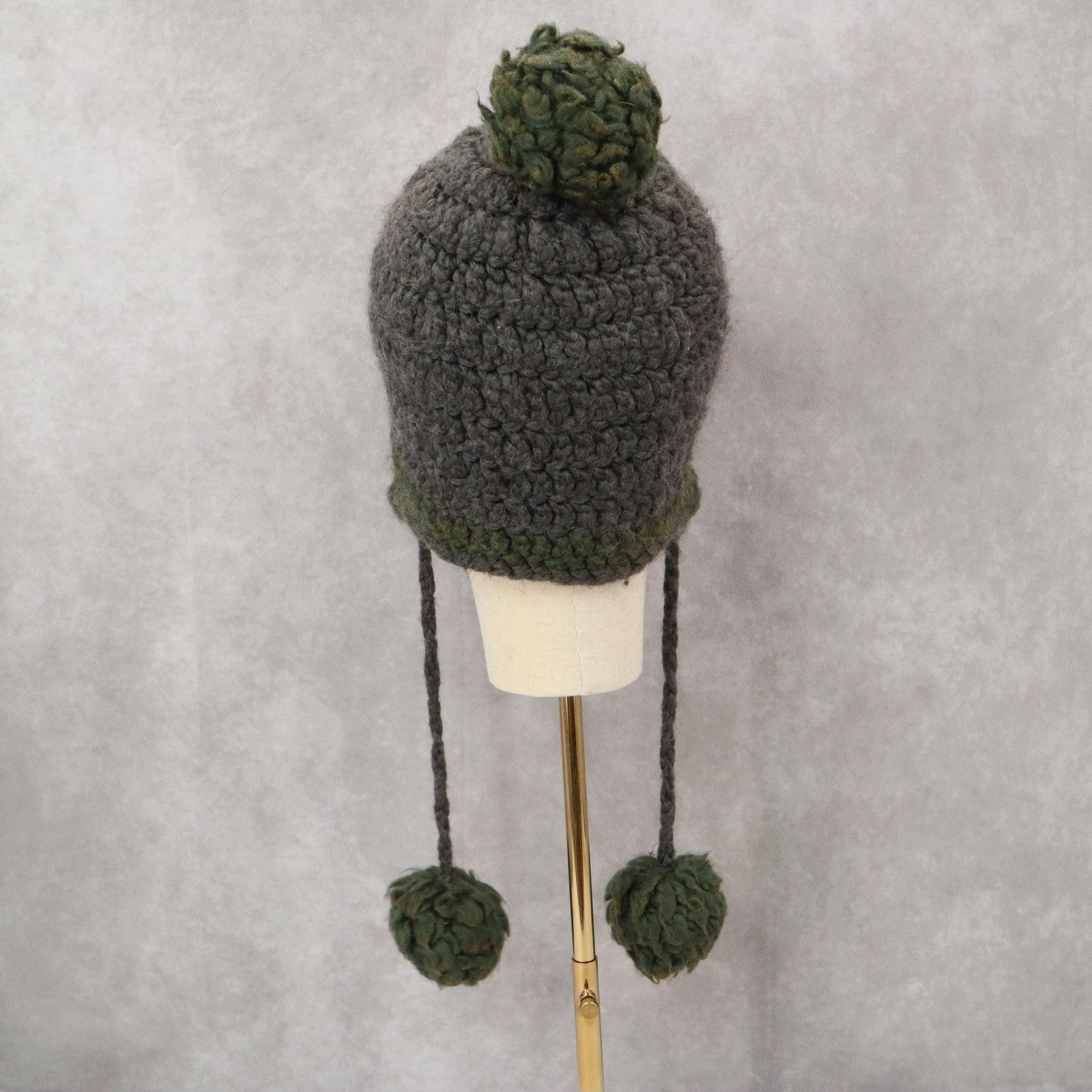 Gray Crochet Cable Knit Pom Pom Bucket Y2K Vintage Beanie Cap Hat
