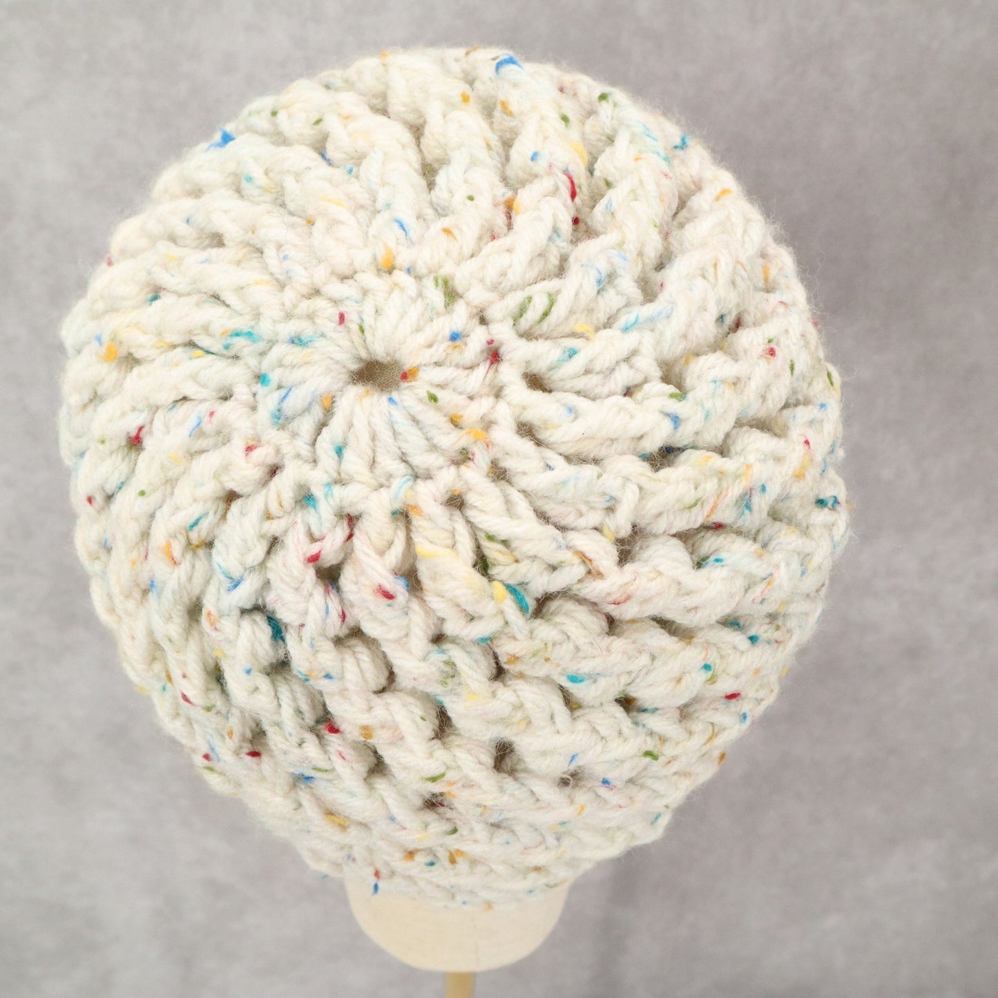 White Multi Cable Knit Flower Button Y2K Vintage Beanie Cap Hat