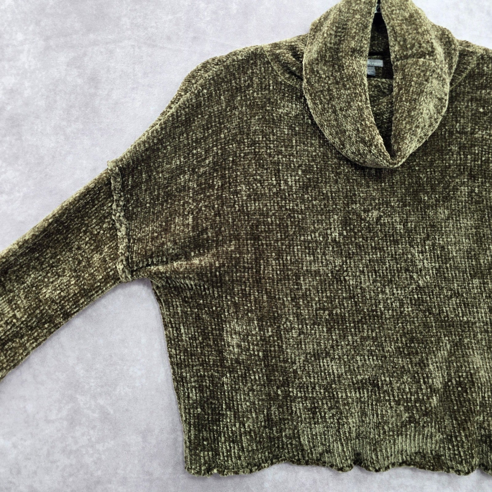 Charlotte Ruse Green Turtleneck Crop Chenille Flare Sleeve Y2K VTG Sweater Small
