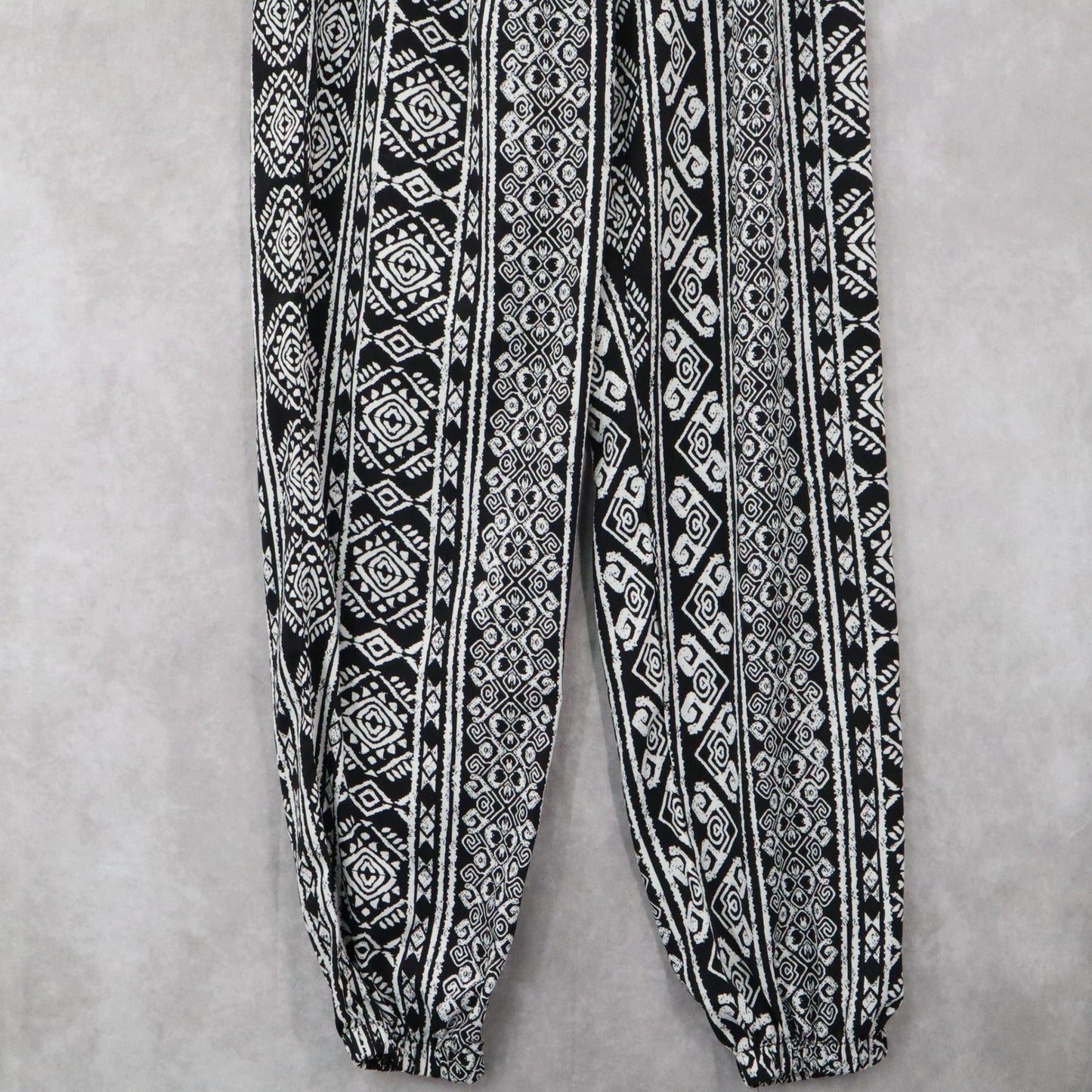Ambiance Apparel Black White Harem Boho Geometric Print Tapered Pants L Large