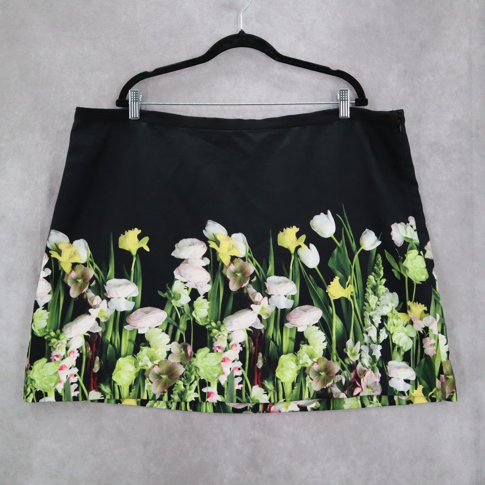 Victoria Beckham Black Floral Mini Short Zip Fun Preppy Flirty Skirt Plus 2X