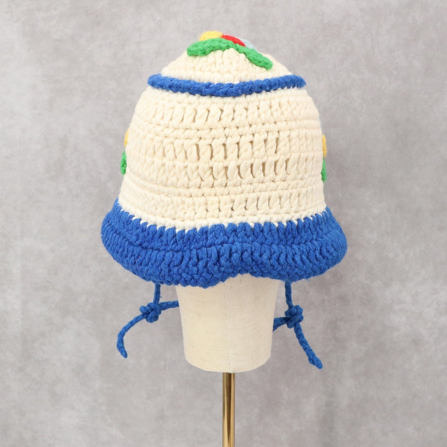 White Cable Knit Crochet Floral Tie Y2K Vintage Child Girls Beanie Hat Cap