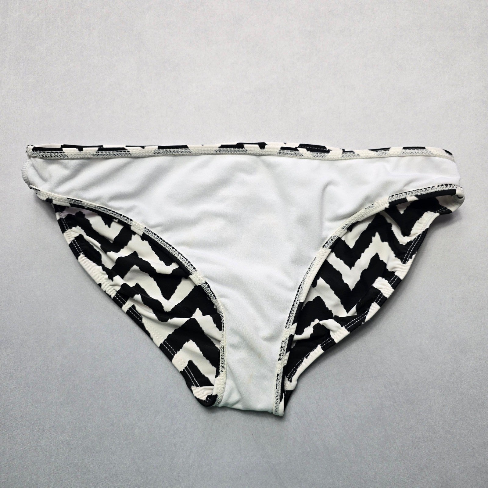 Catalina Black White Chevron Swim Beach Cheeky Flirty Bikini Bottom L Large