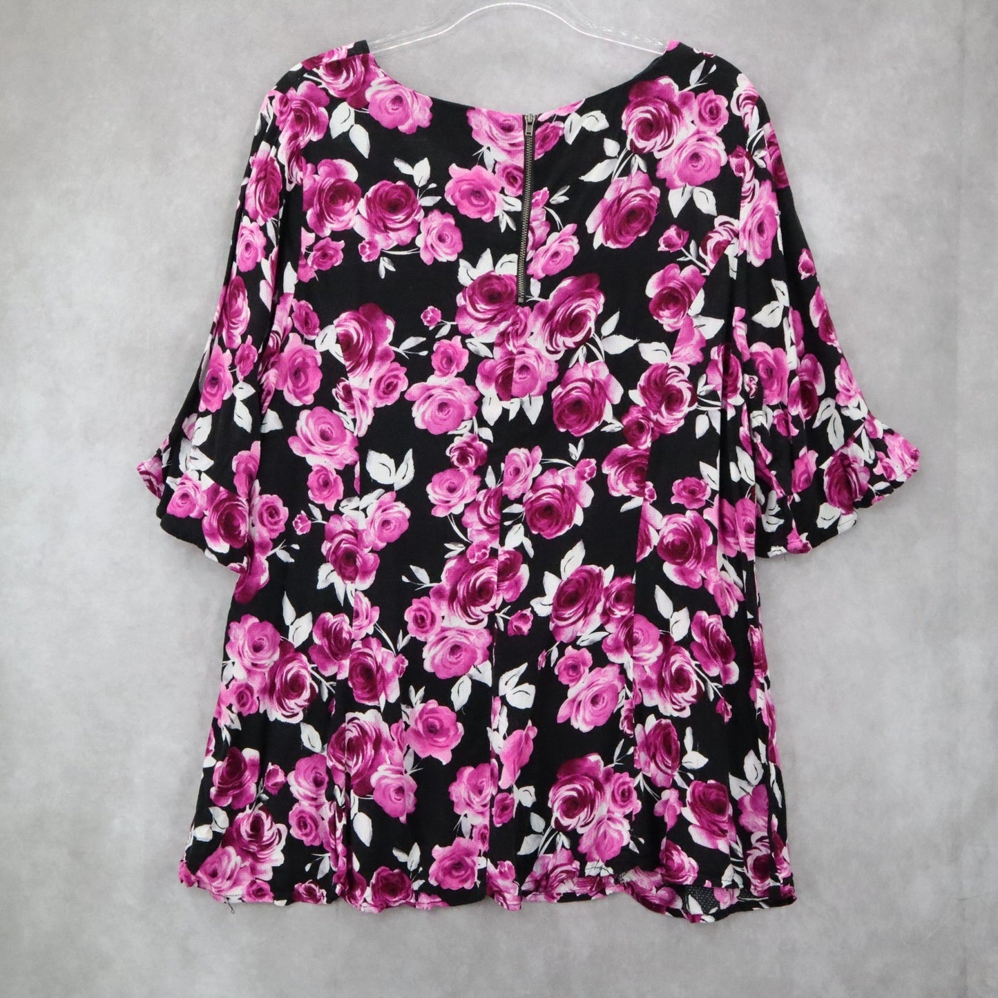 Torrid Floral Blouse 3/4 Sleeve V-Neck Tunic Top Black Pink Rose Print Flowy 2