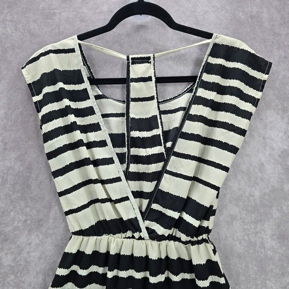 Charlotte Russe Striped Black White Cutout Short Flare Dress Extra Small XS