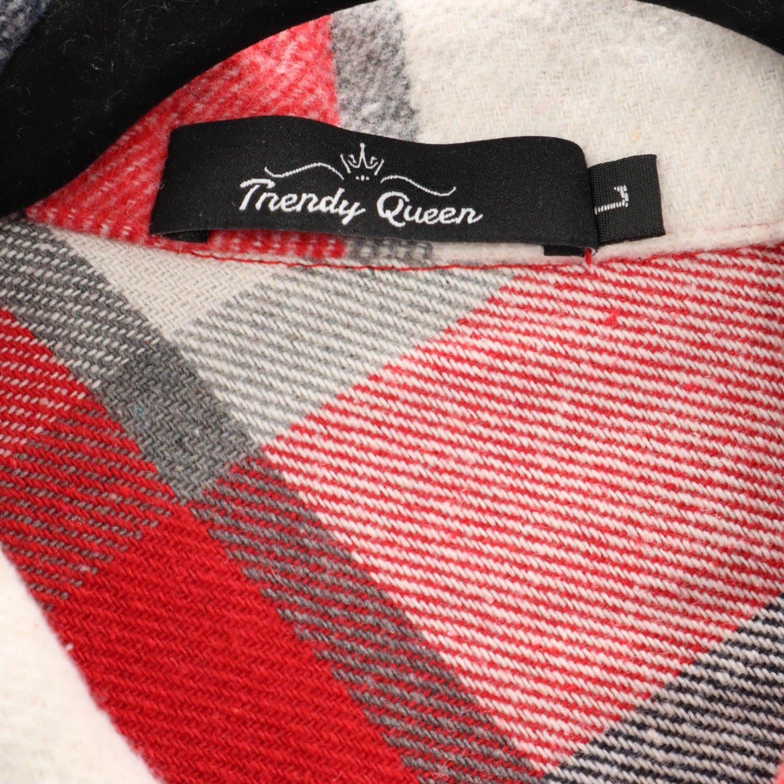 Trendy Queen Red Long Sleeve Plaid Flannel Button Down Pocket Shacket Large