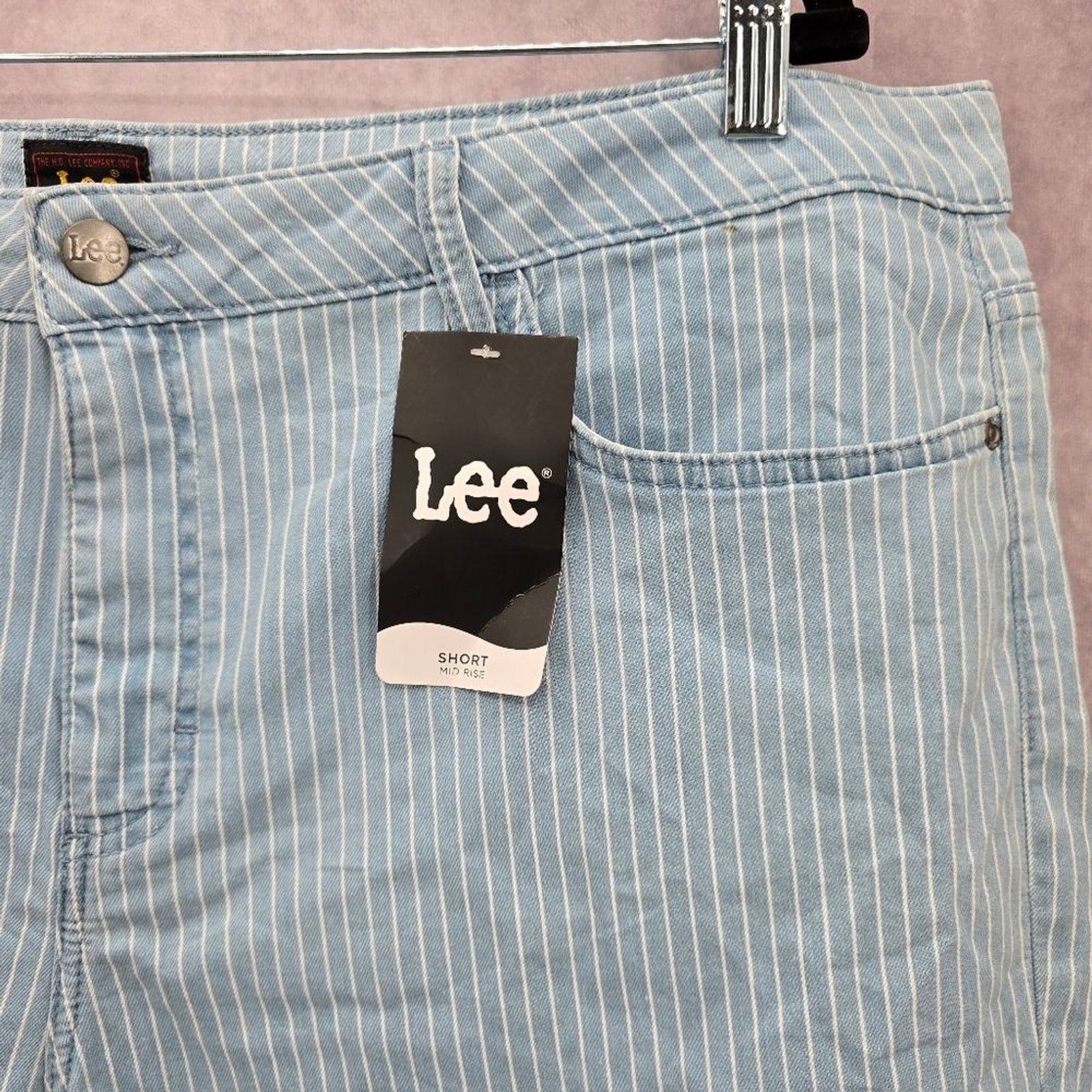 Lee Mid Rise Blue White Stripes Short Size 2X (22M) NWT